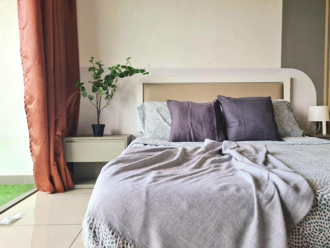 Apartment @ Evo Soho Bangi Astro Wifi Netflix Kampong Sungai Ramal Dalam